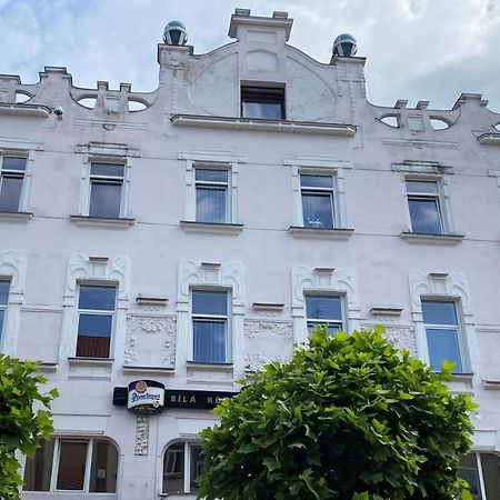 Hotel Bila Ruze Strakonice Bagian luar foto