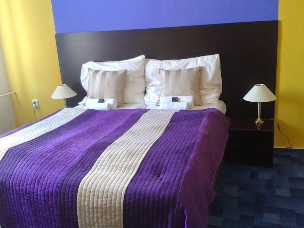 Hotel Bila Ruze Strakonice Bagian luar foto